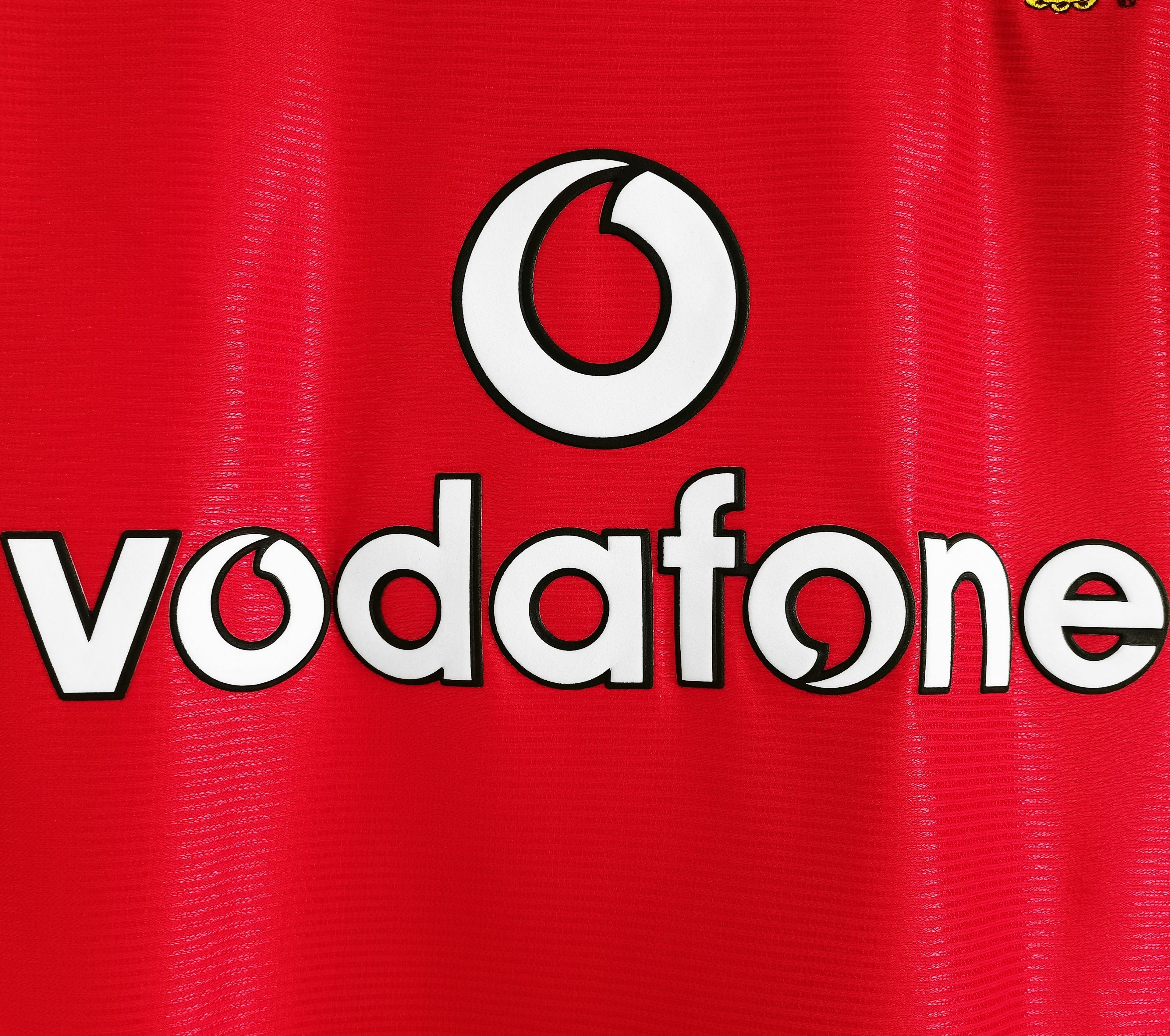 Manchester United retro home shirt 2000-02