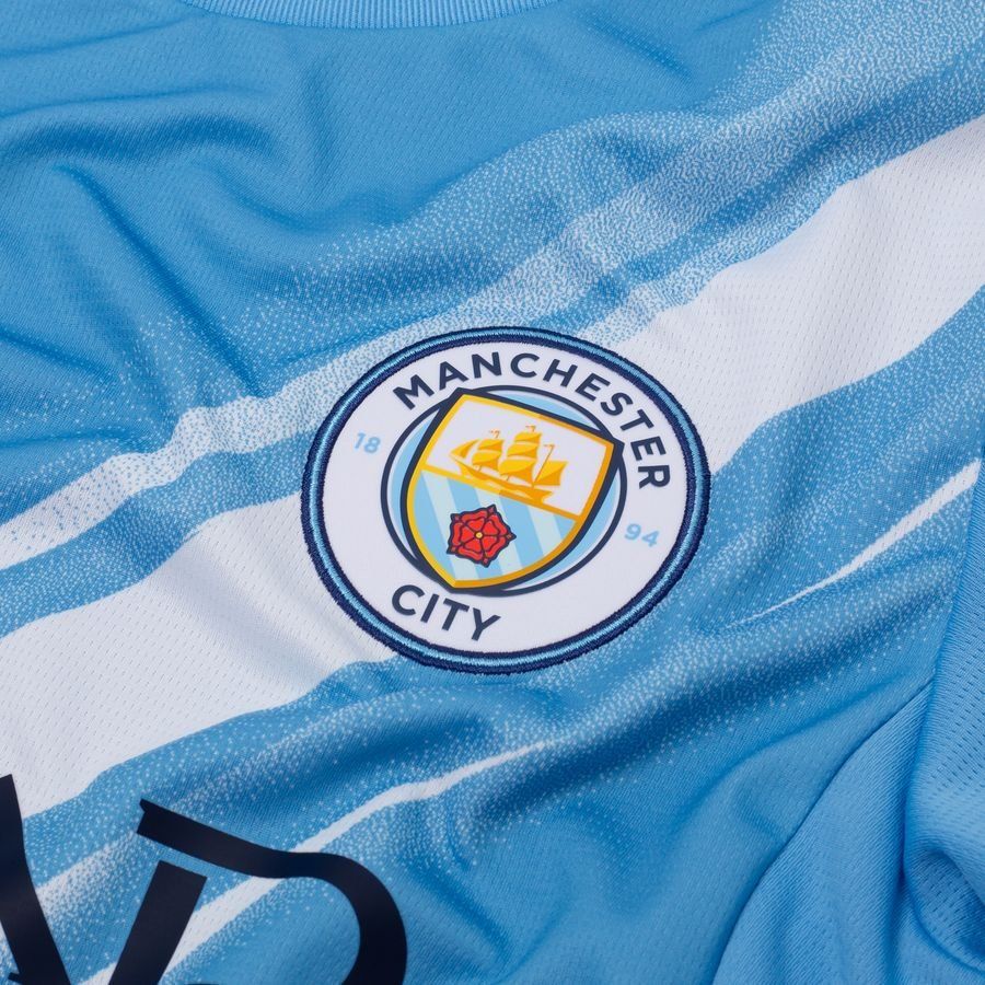 Manchester City home shirt 2025-26