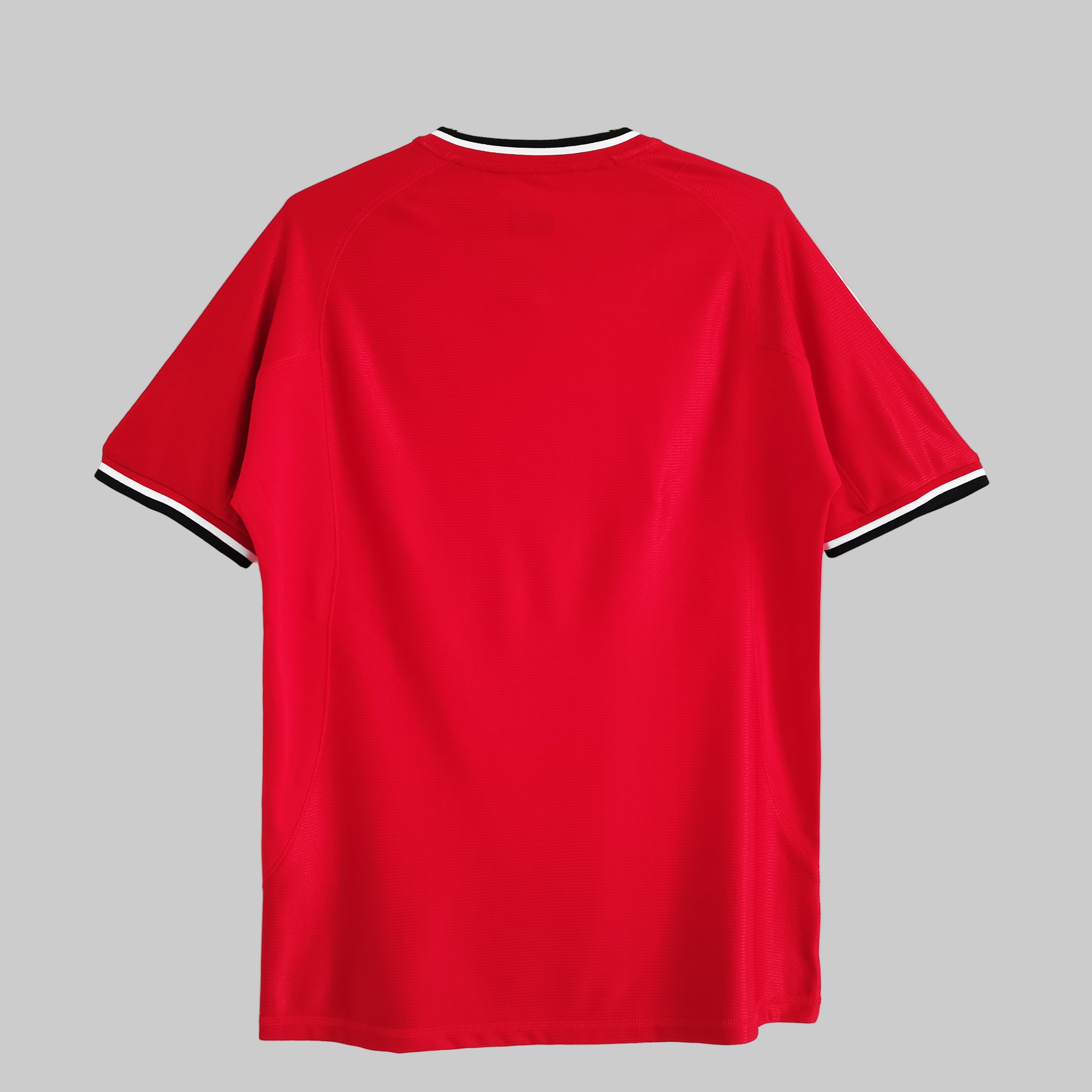 Manchester United retro home shirt 2000-02