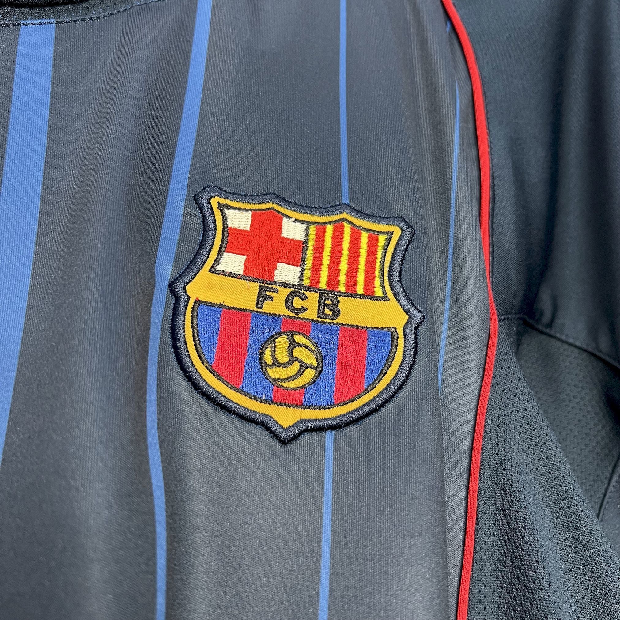 FC Barcelona retro away shirt 2004-05