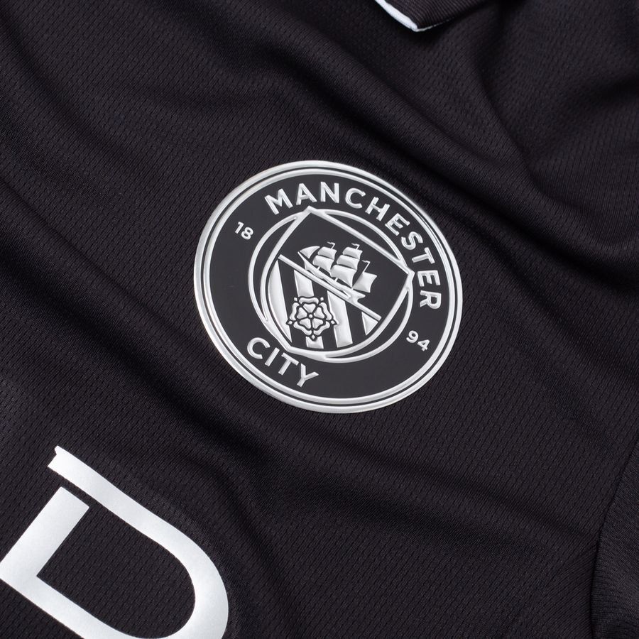 Manchester City away shirt 2025-26