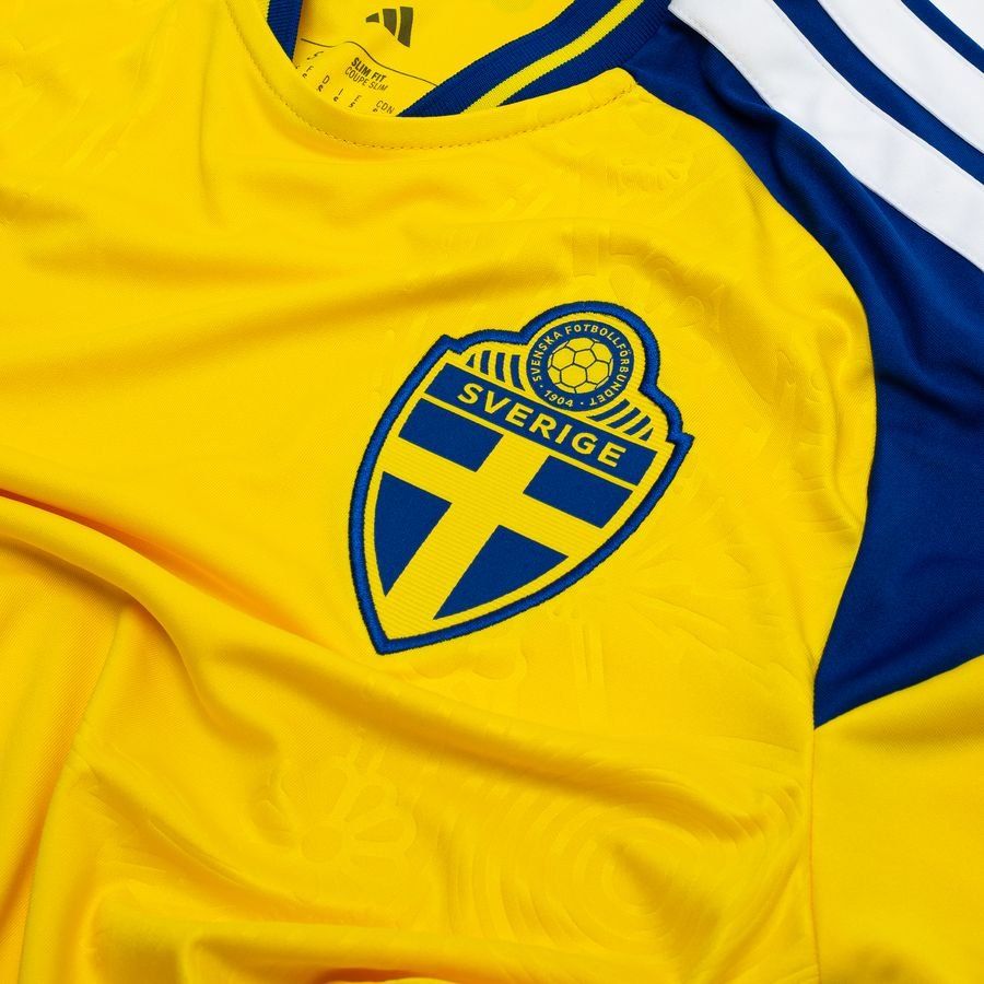 Sweden home shirt 2025-26