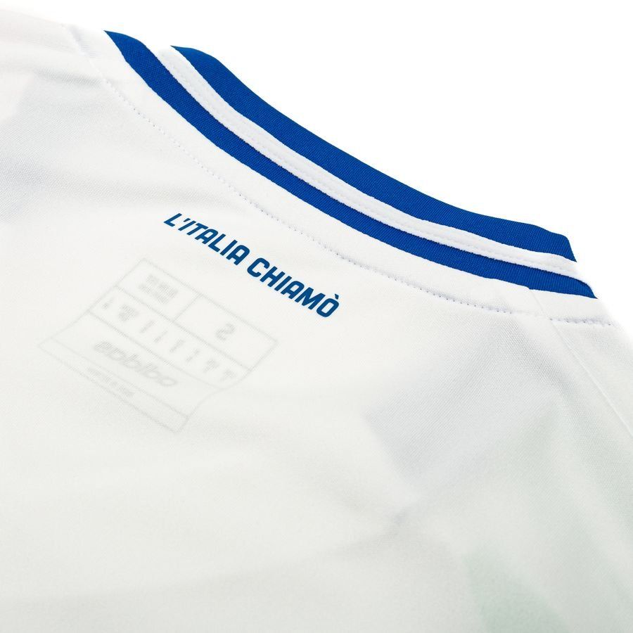 Italy away shirt 2025