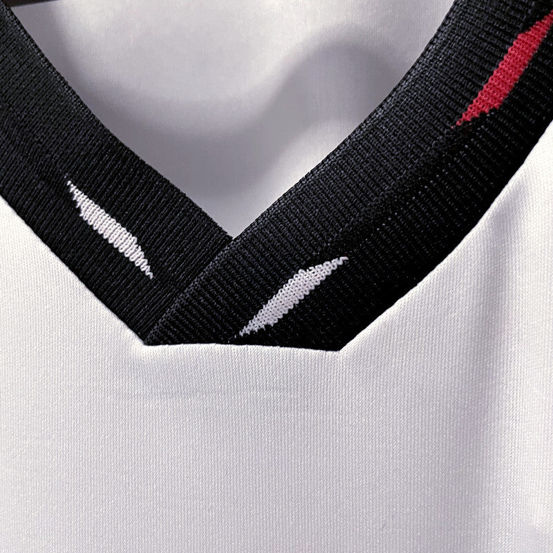 Manchester United away shirt 2022-23