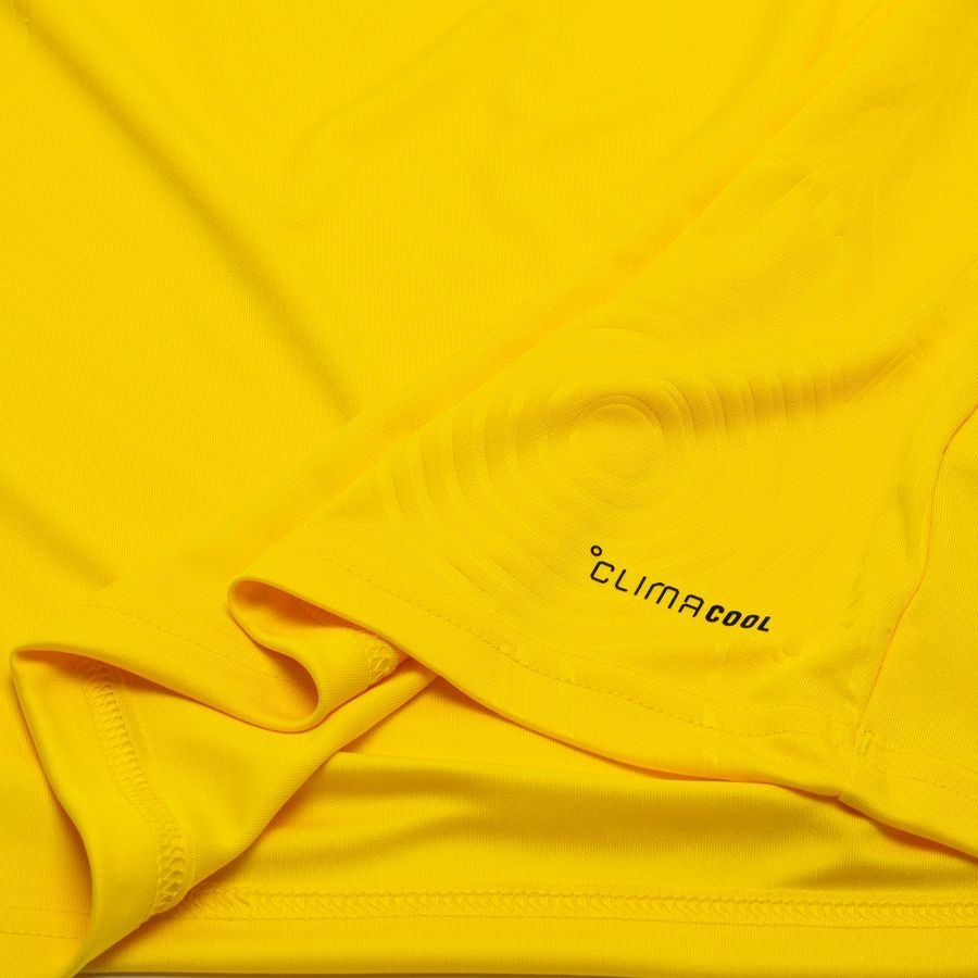 Sweden home shirt 2025-26