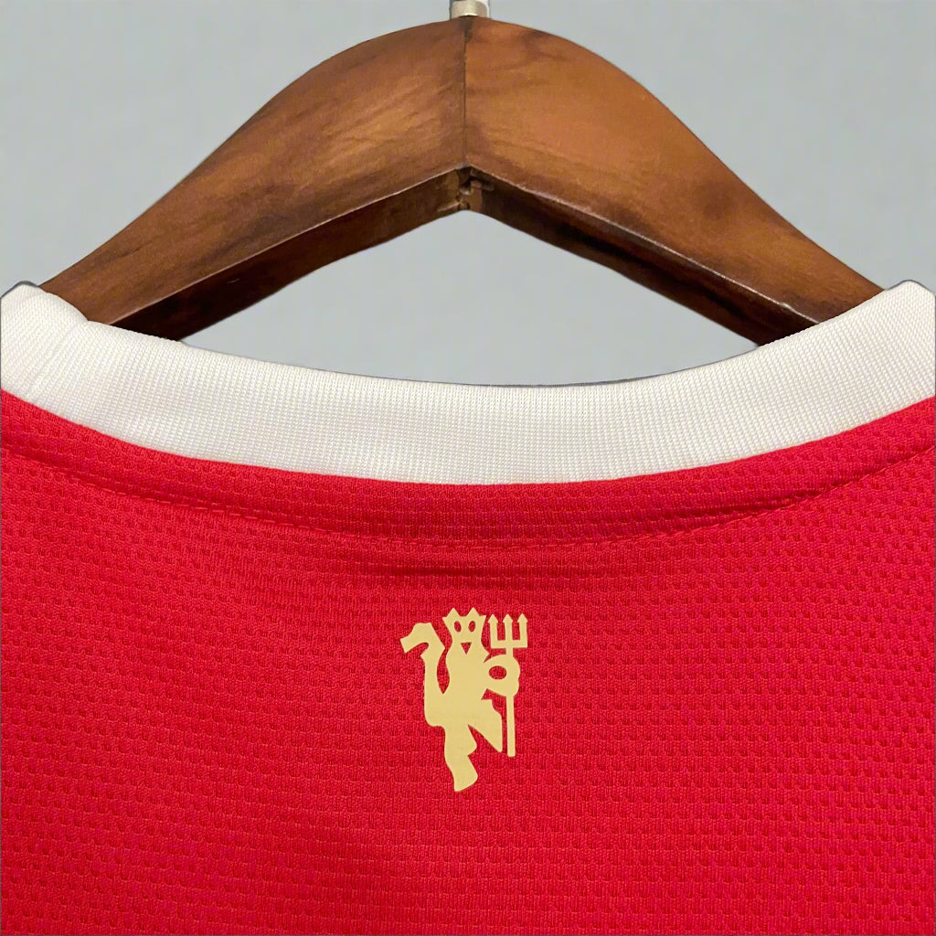 Manchester United home shirt 2021-22