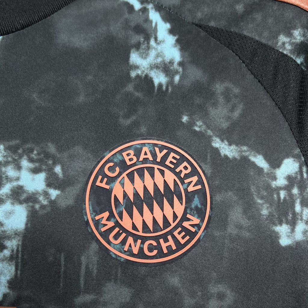 Bayern München away shirt 2024-25