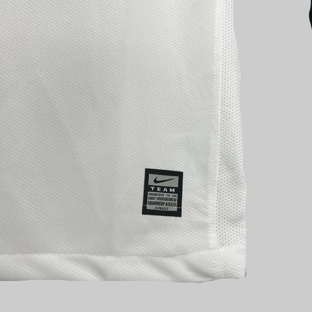 Inter retro away shirt 2009-10
