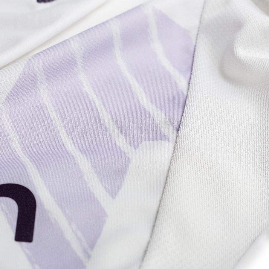 Manchester United away shirt 2025-26