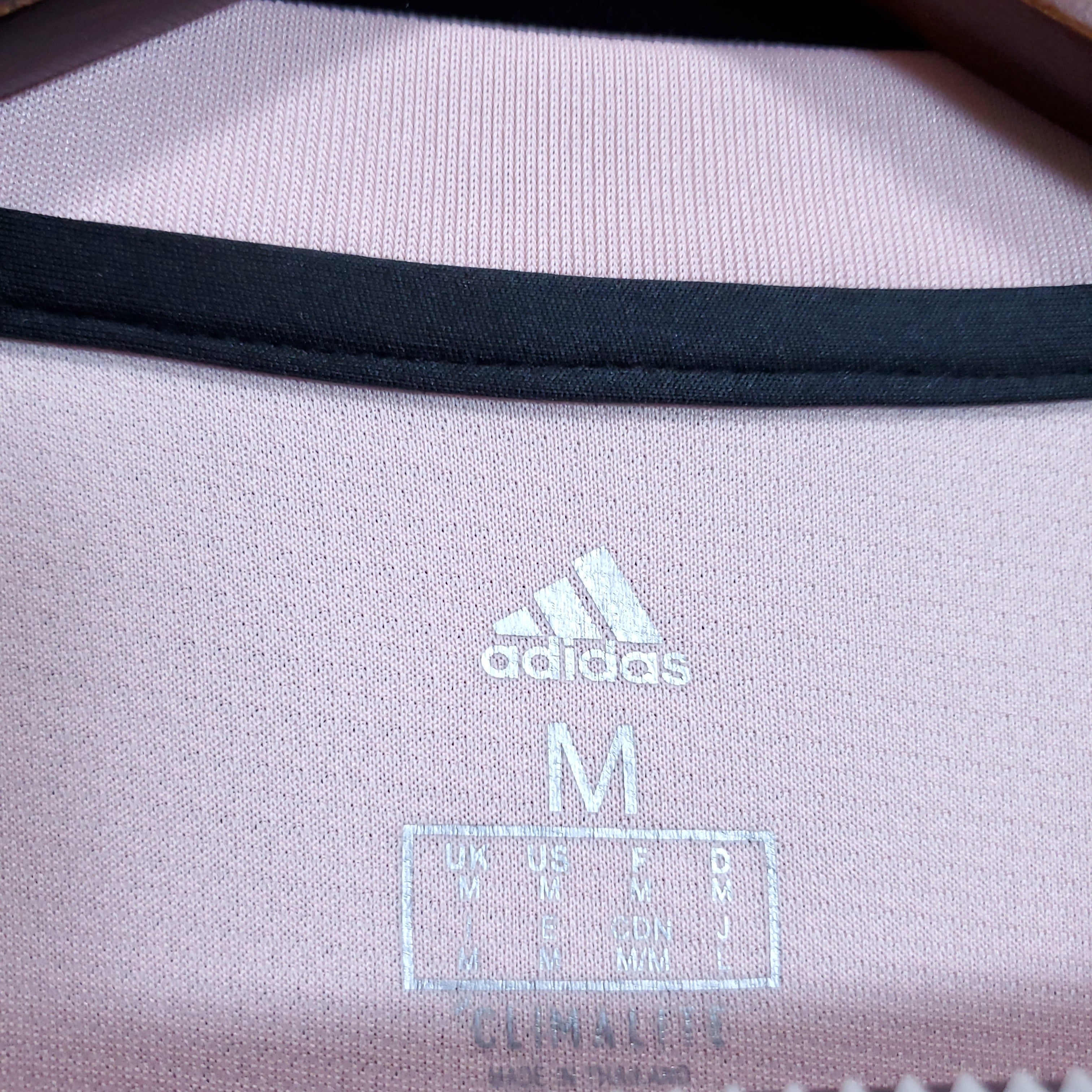 Manchester United retro away shirt 2018-19