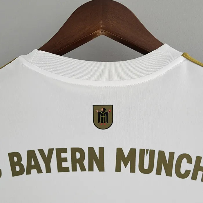Bayern München away shirt 2022-23