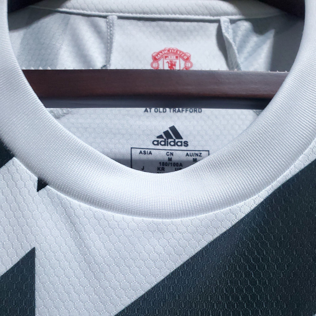 Manchester United retro third shirt 2020-21