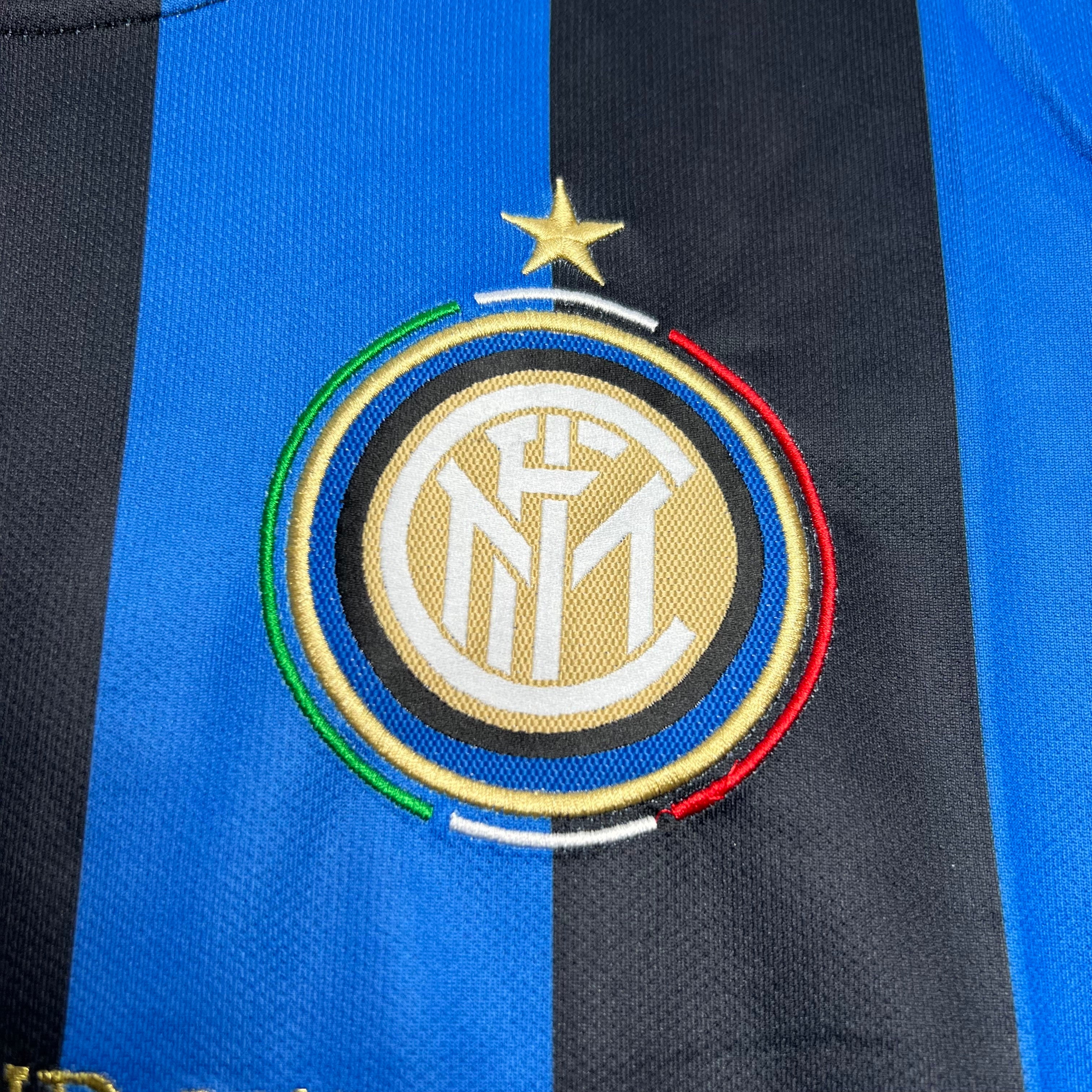 Inter retro home shirt 2009-10