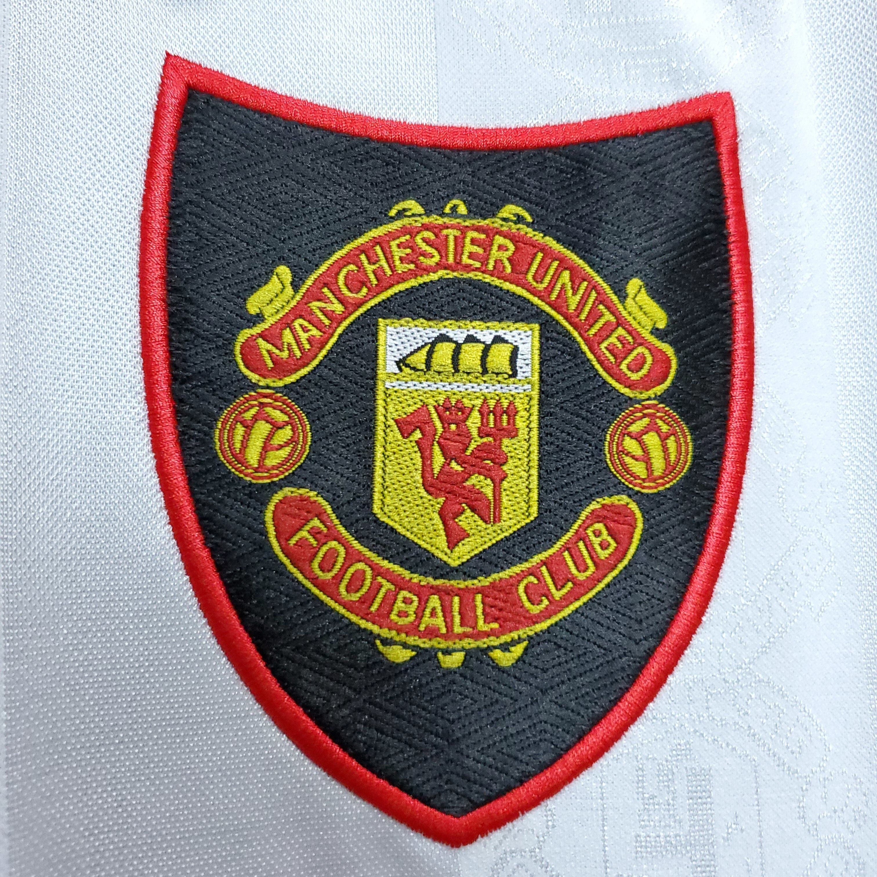 Manchester United retro away shirt 1997-98