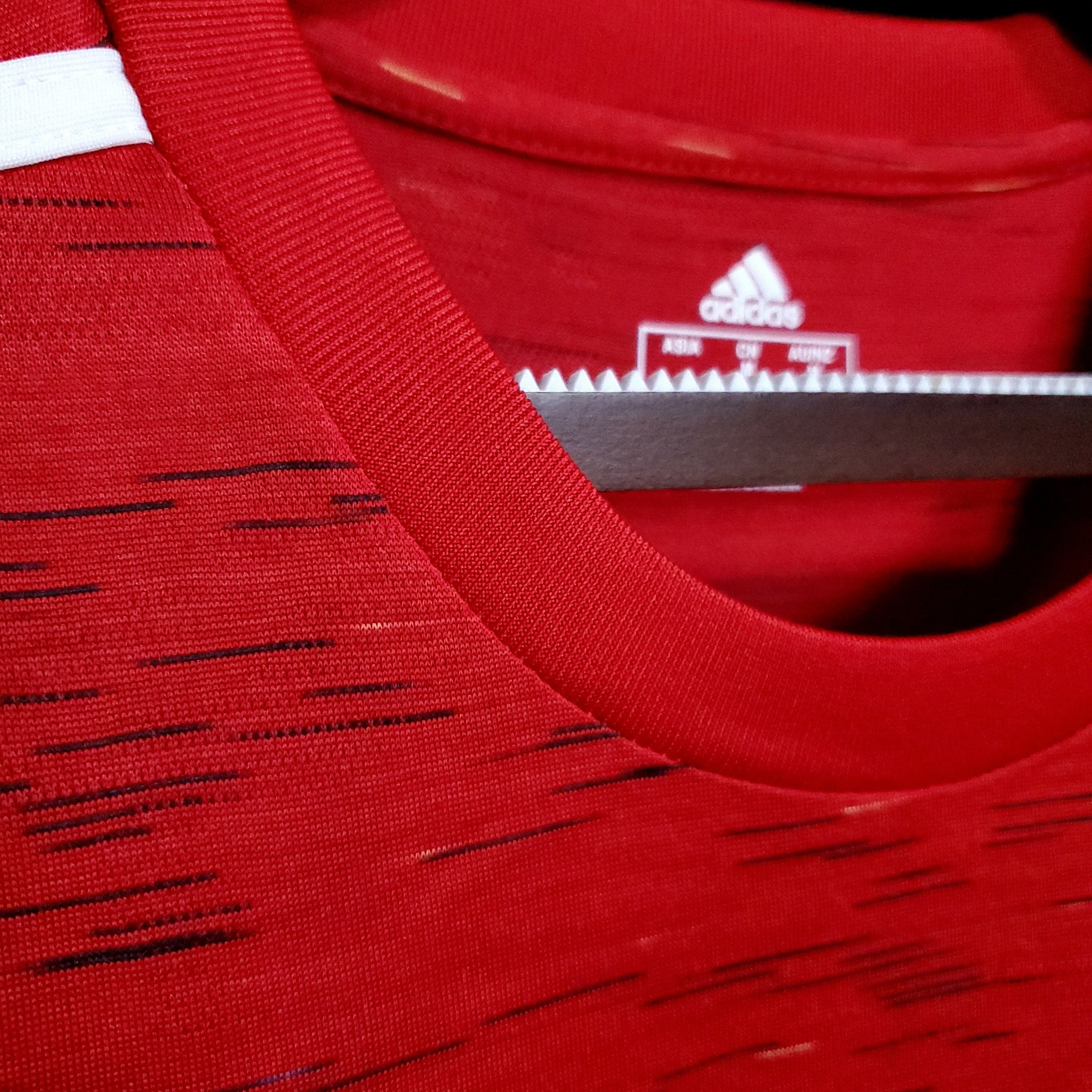 Manchester United retro home shirt 2020-21