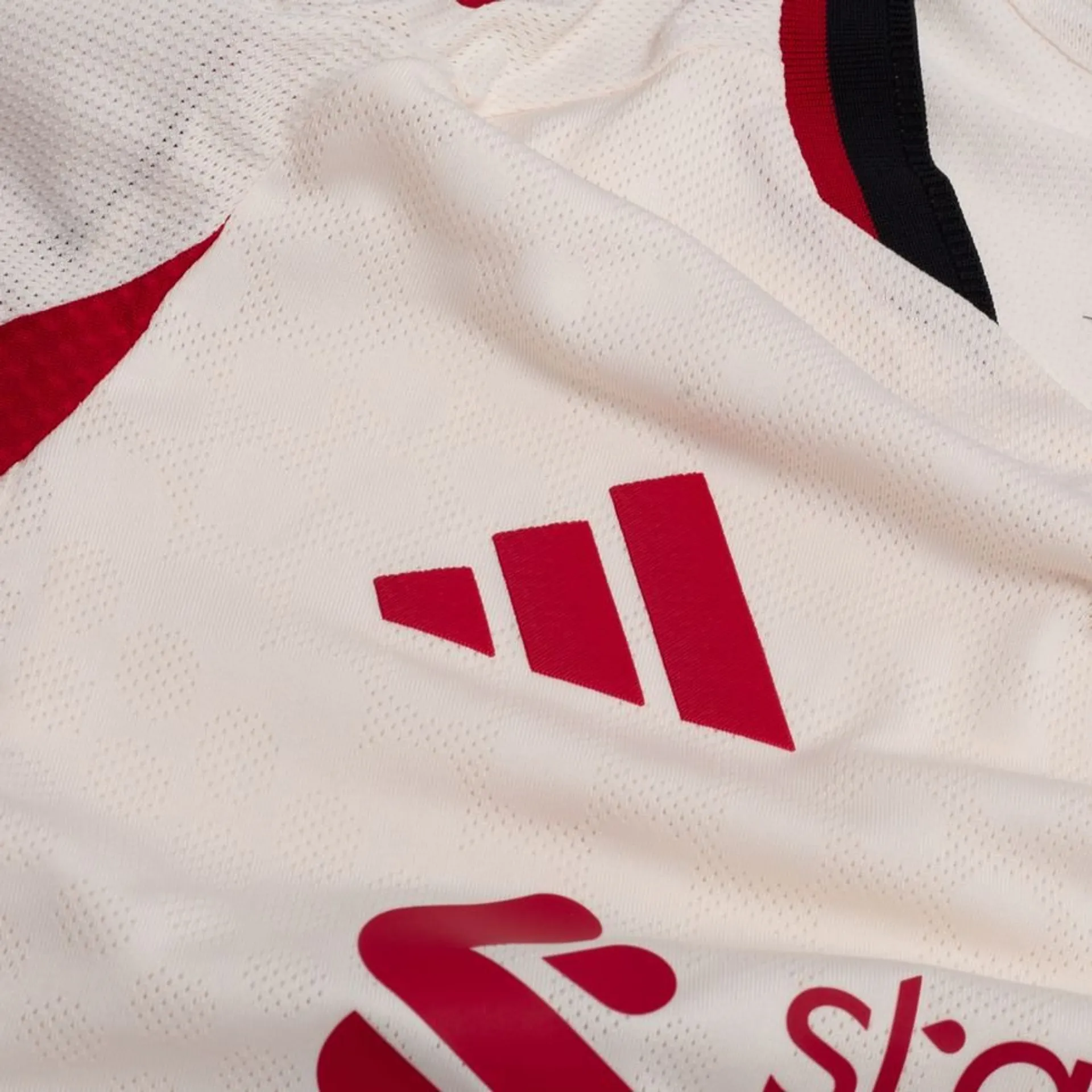 Liverpool away shirt 2025-26