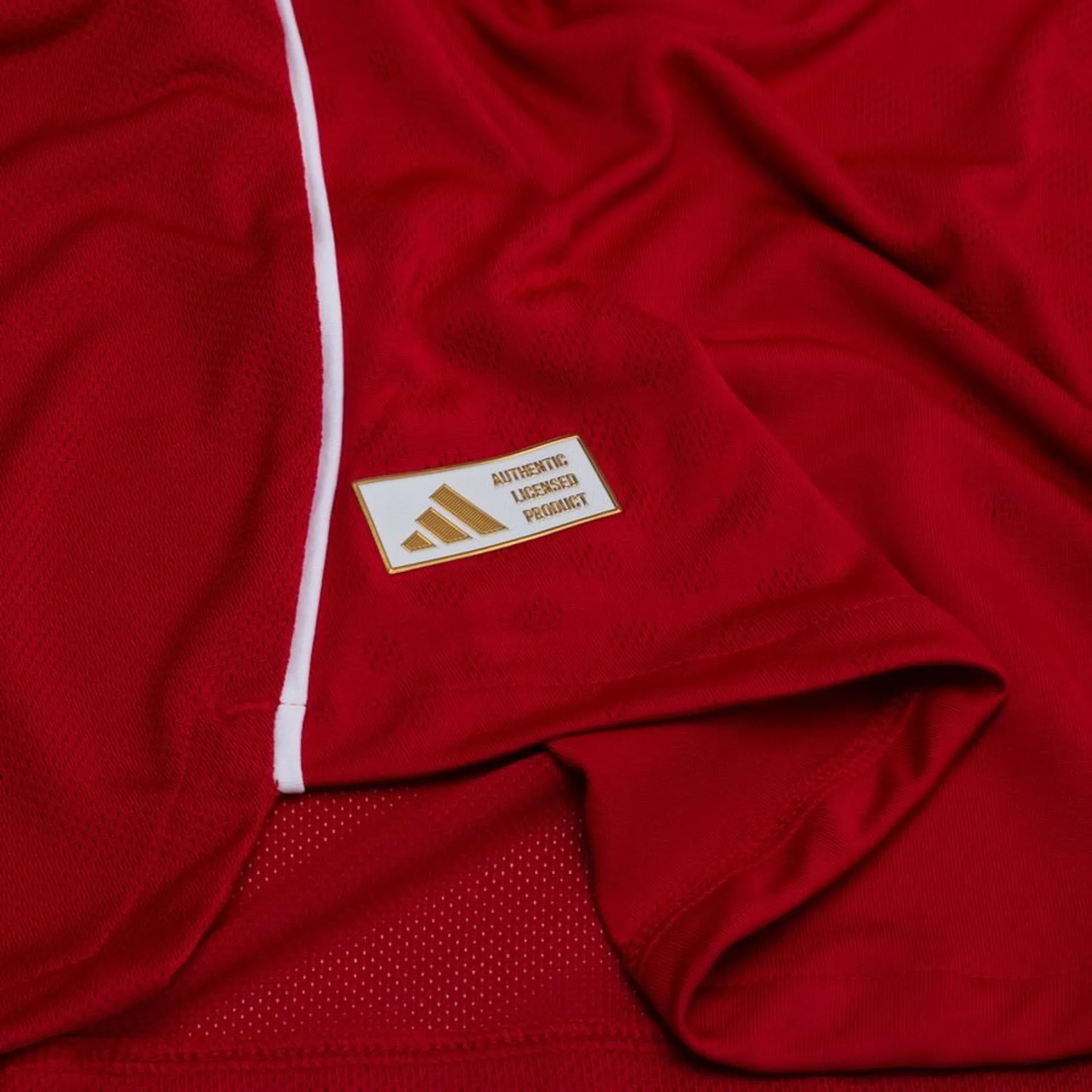 Liverpool home shirt 2025-26