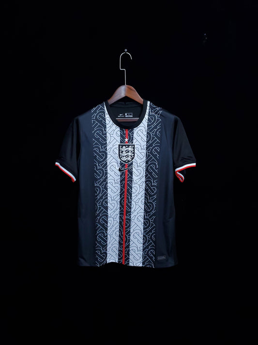 England x Burberry Special Shirt 2022/23