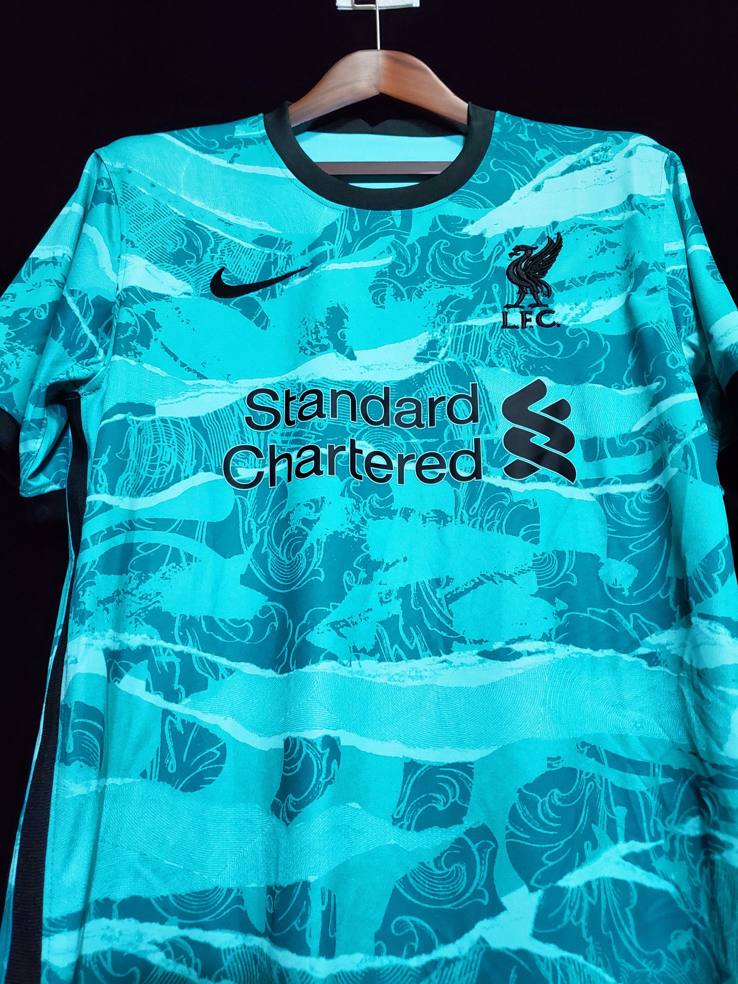 Liverpool Away shirt 2020/21